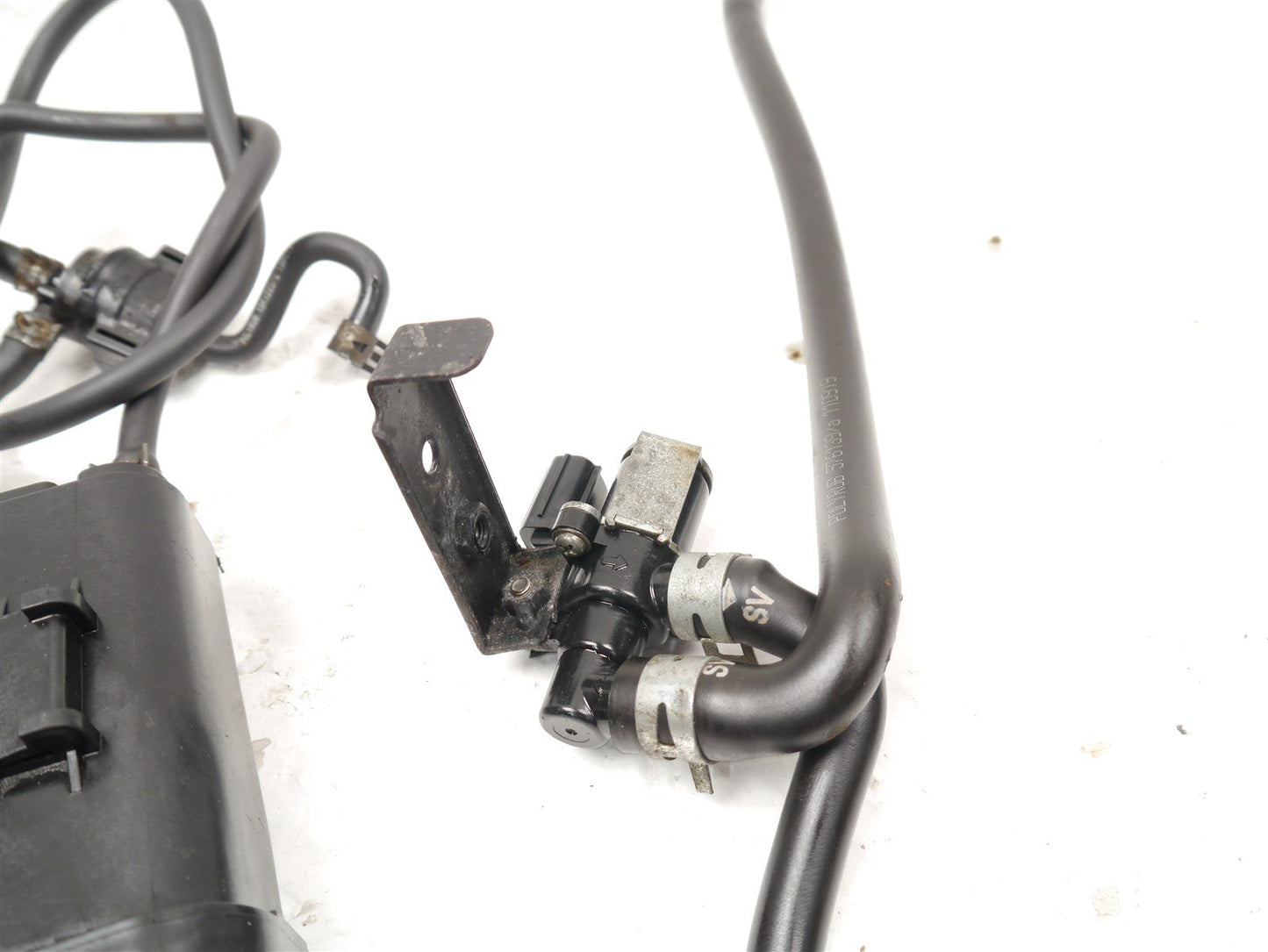 ROYAL ENFIELD HIMALAYAN 2018-2021 EVAP CAN AND SOLENOID