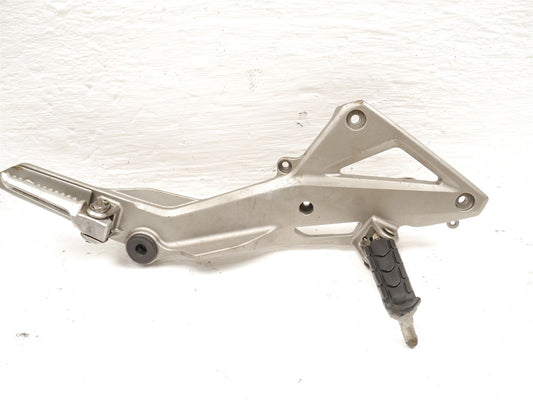 HONDA CB600 HORNET 2007-2010 RIGHT FOOTREST HANGER