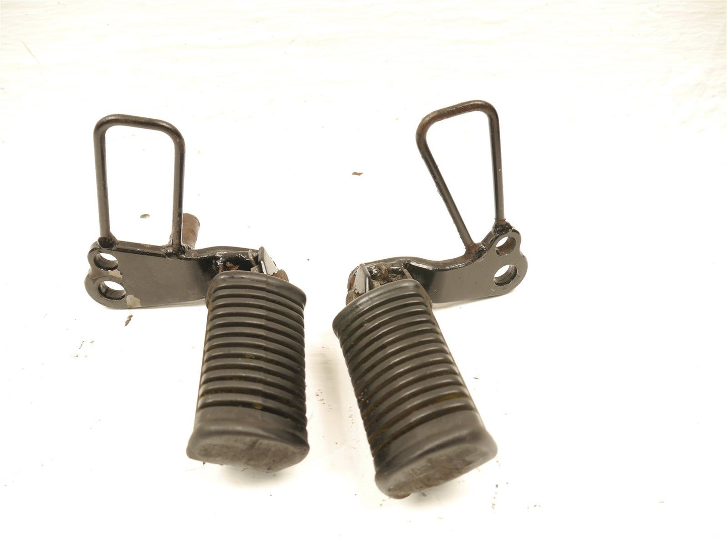 SUZUKI RV125 VAN VAN 2007-2017 FRONT PEGS FOOTRESTS X 2