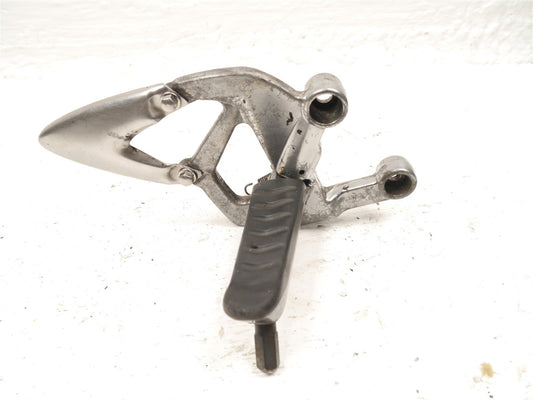 TRIUMPH SPRINT 1050 ST 2005-2007 FRONT RIGHT FOOTREST HANGER & PEG