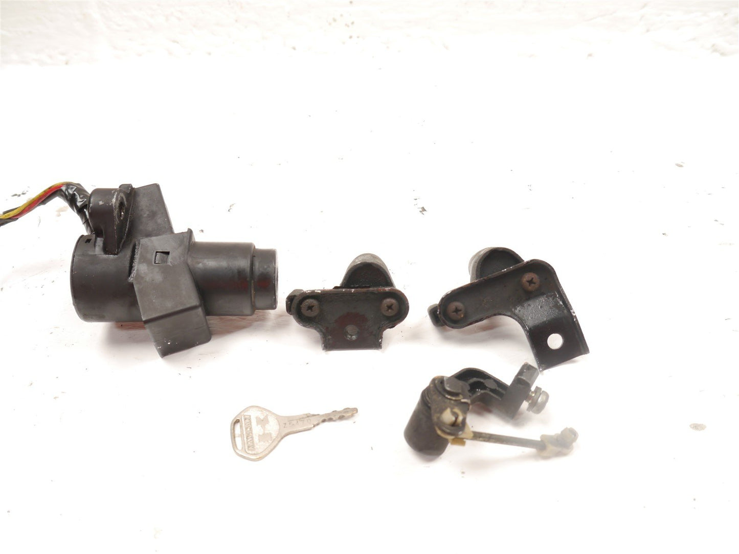 KAWASAKI GPZ750 A UNITRAK 1983-1985 IGNITION LOCK SET & KEY