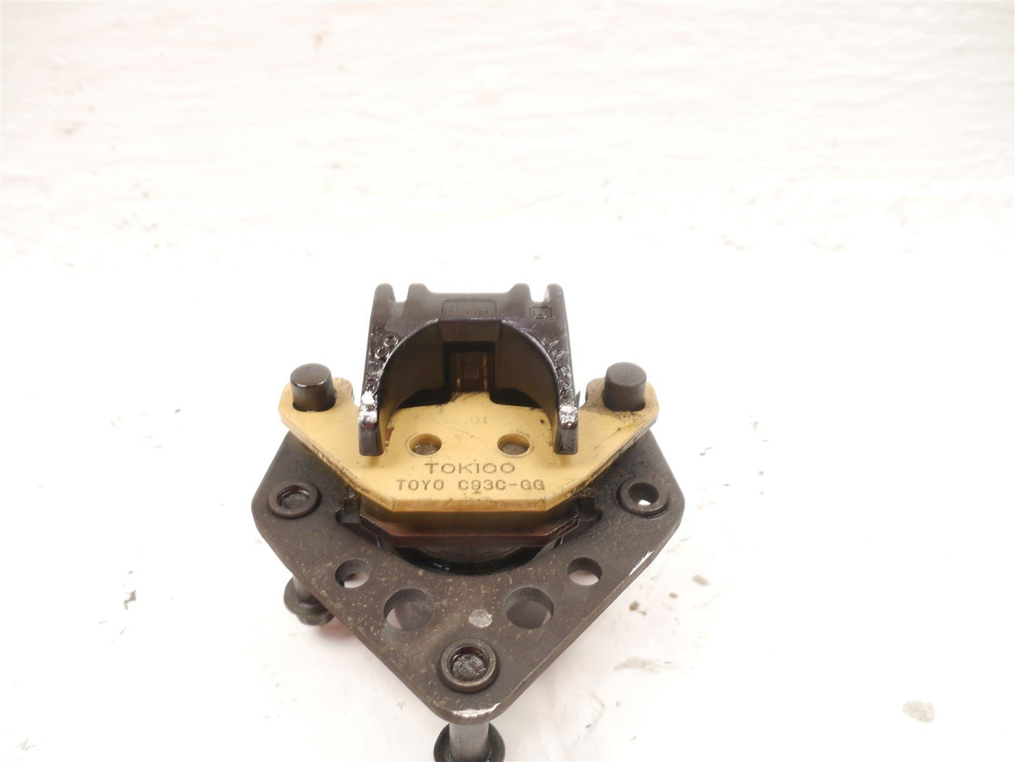 KAWASAKI GPZ750 A UNITRAK 1983-1985 FRONT RIGHT BRAKE CALIPER