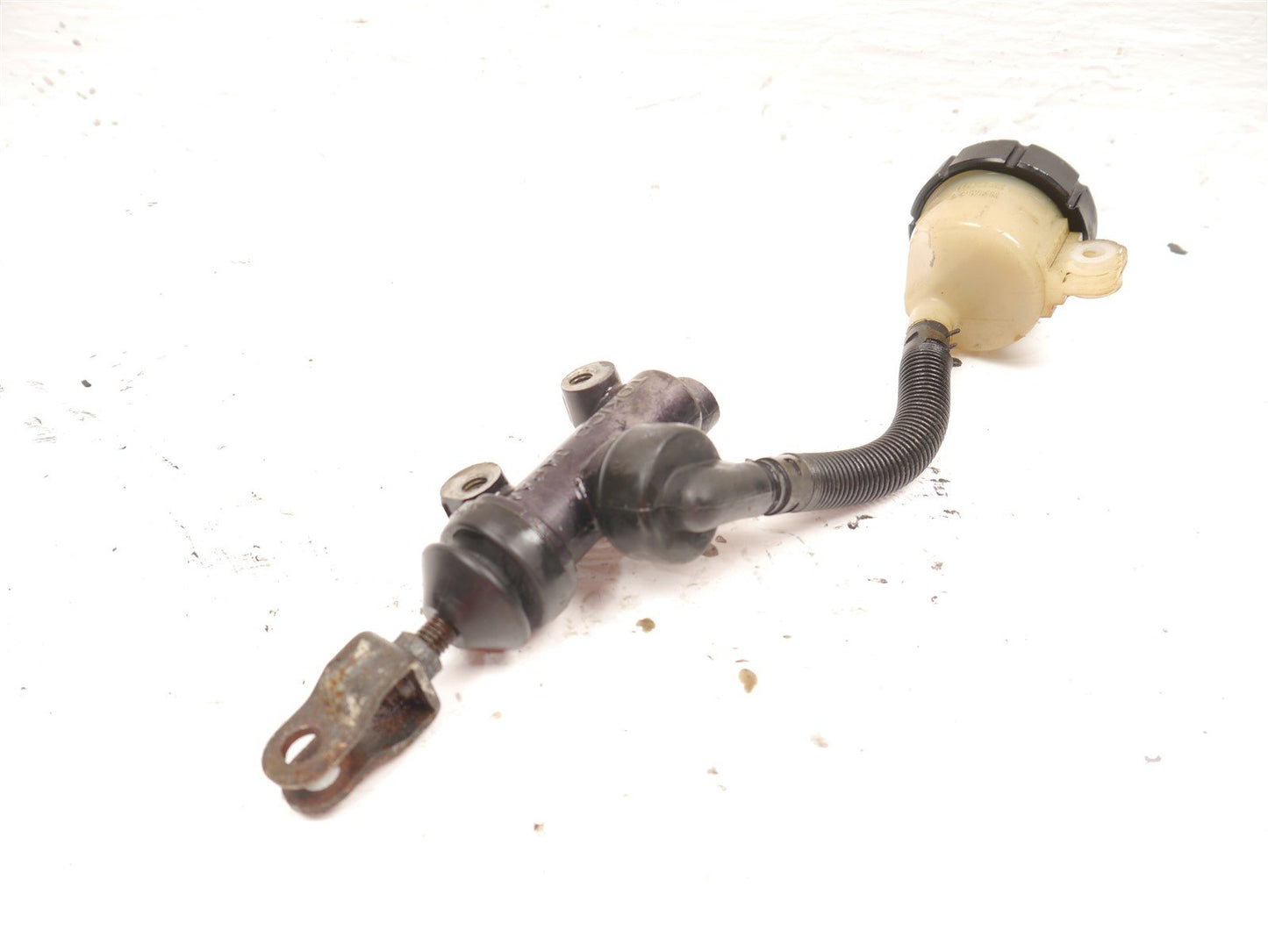 KAWASAKI GPZ750 A UNITRAK 1983-1985 REAR BRAKE MASTER CYLINDER