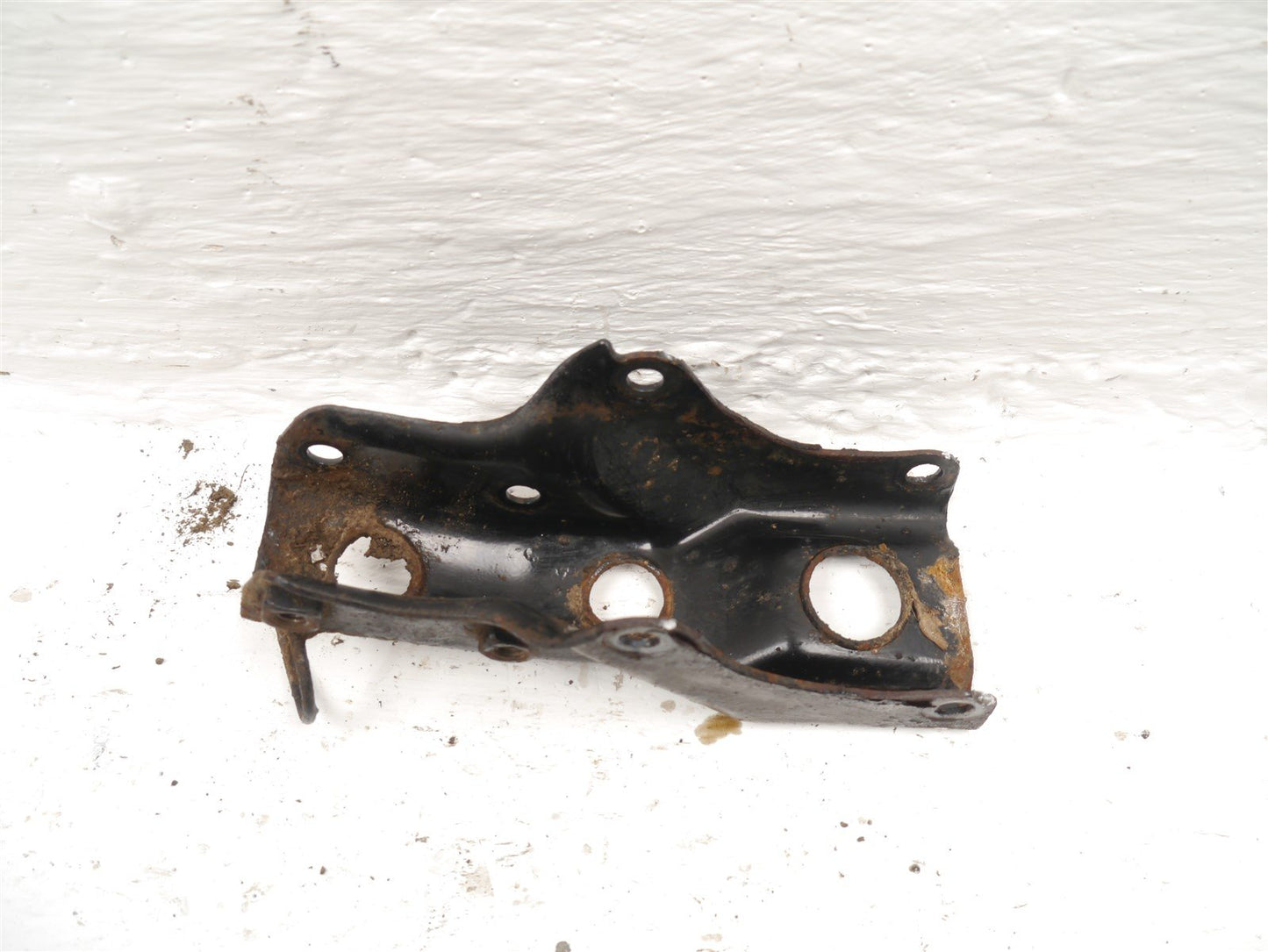 HONDA CG125 2004-2008 FRONT ENGINE MOUNT