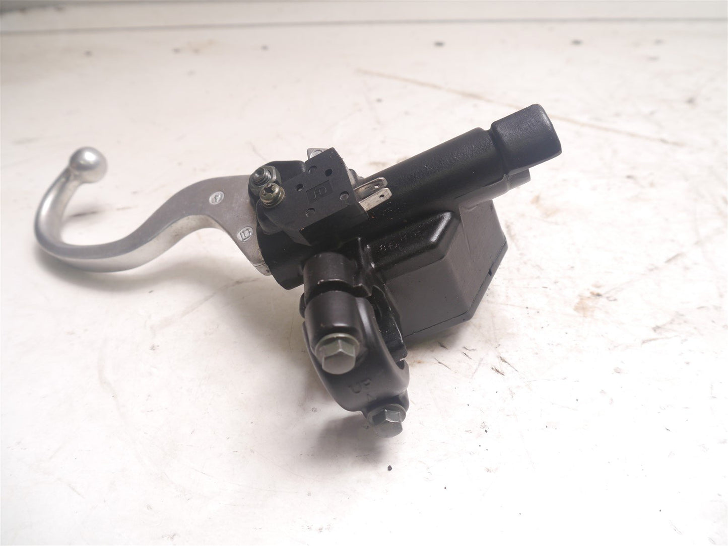 SYM MASK 50 2019-2020 JUST 1,462 MILES! FRONT BRAKE MASTER CYLINDER