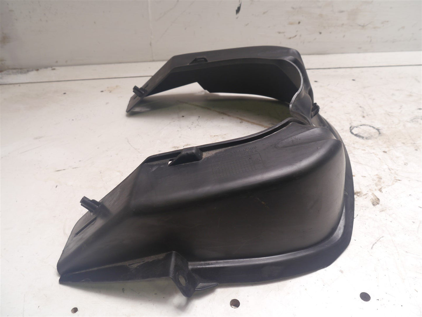 SYM MASK 50 2019-2020 JUST 1,462 MILES! FRONT FORK YOKE UNDER TRAY SPLASH GUARD