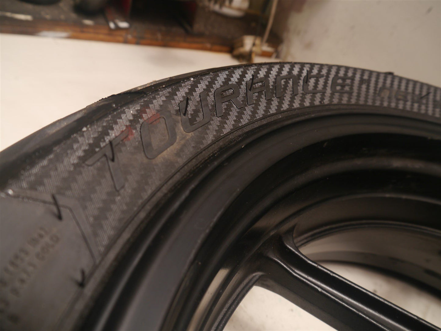 KAWASAKI ZR750 Z750 J 2004-2006 REAR WHEEL & METZELER TIRE