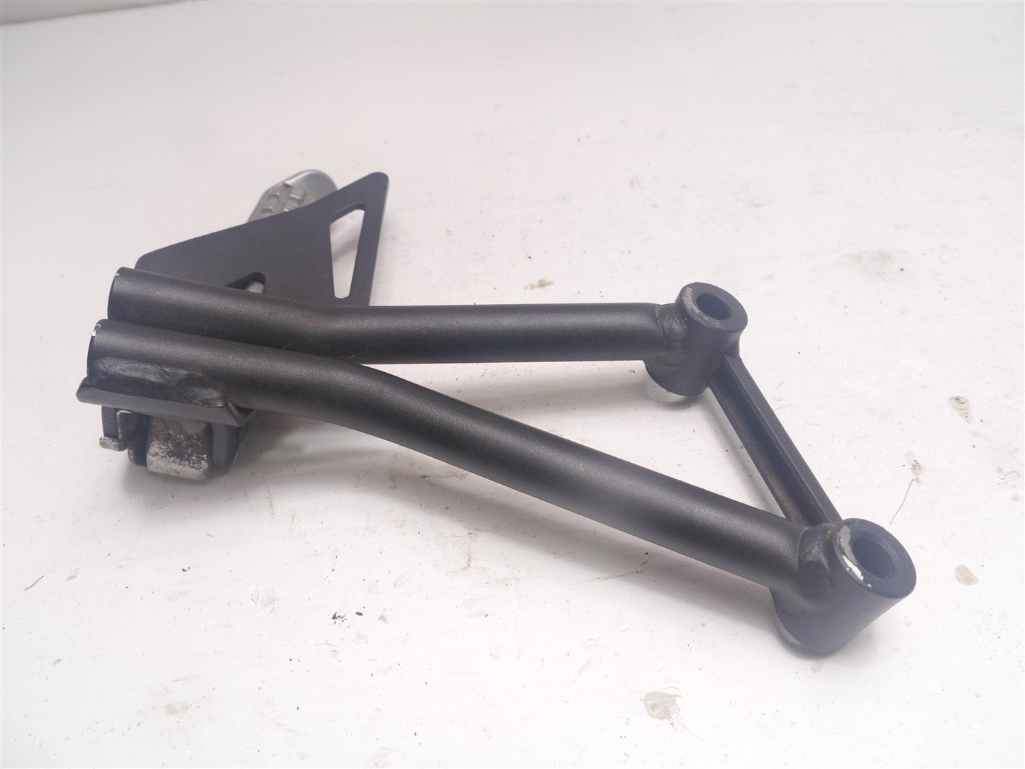 KAWASAKI Z 125 2018-2021 LEFT REAR FOOTREST HANGER AND PEG