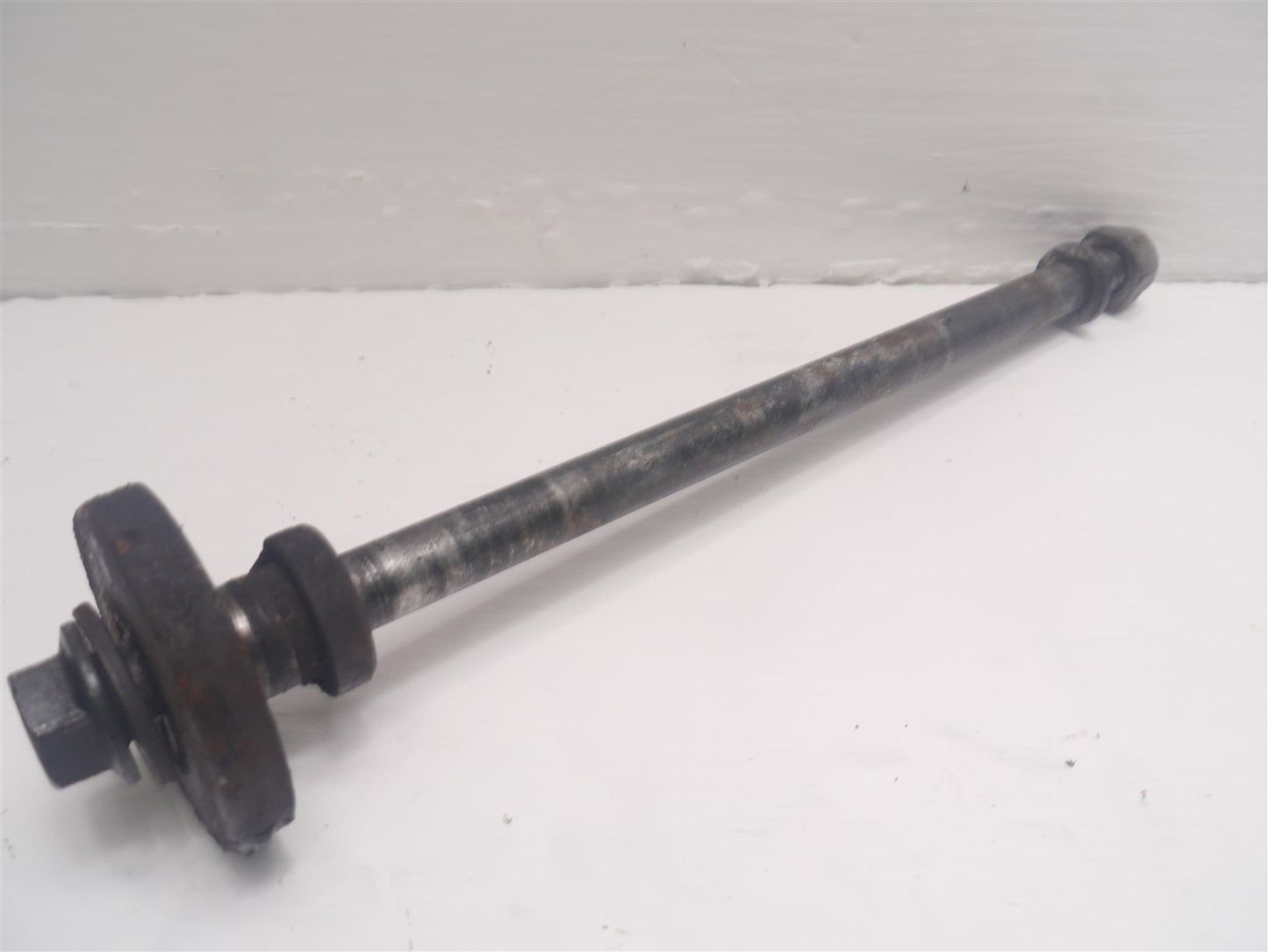 KEEWAY RKV125 2012-2016 REAR WHEEL SPINDLE AXLE