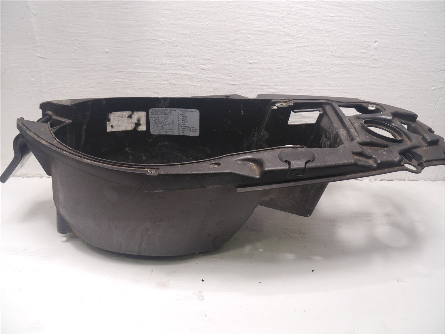 APRILIA SR 125 MOTARD 2012-2016 UNDERSEAT STORAGE TUB