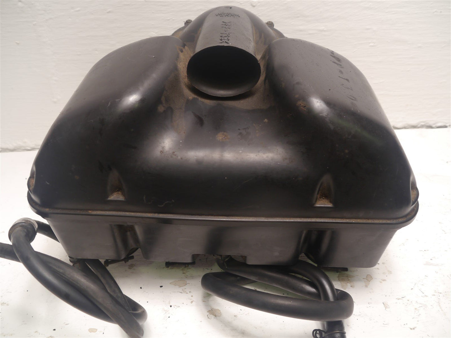 YAMAHA XJ900 DIVERSION 1995-2003 AIRBOX ASSEMBLY