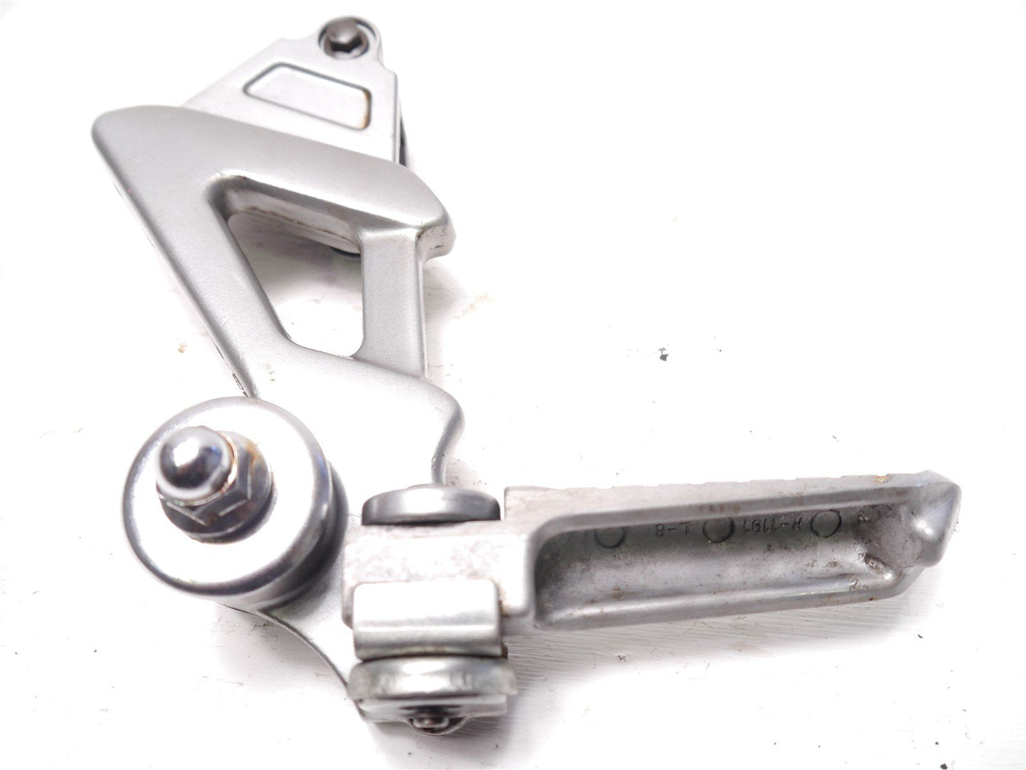 KAWASAKI ZZR1100 D 1993-2001 LEFT REAR FOOTREST HANGER & PEG