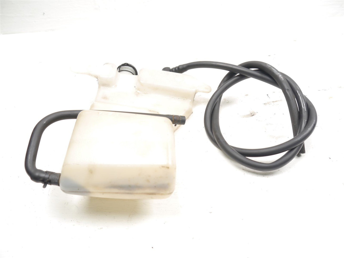 TRIUMPH SPRINT GT 1050 2010-2017 COOLANT RESERVOIR