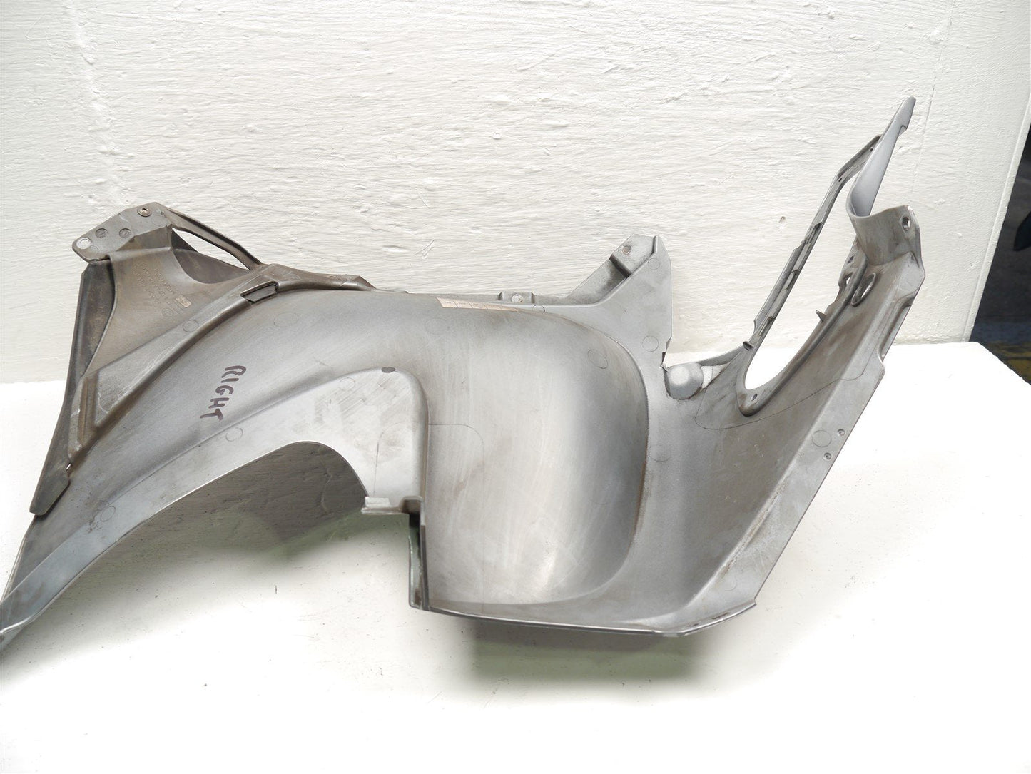 BMW R1200 RT 2006-2009 RIGHT MAIN FAIRING *DAMAGED*