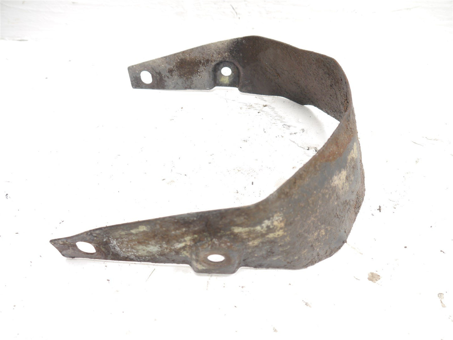 KYMCO CK1 125  FRONT MUDGUARD METAL BRACKET