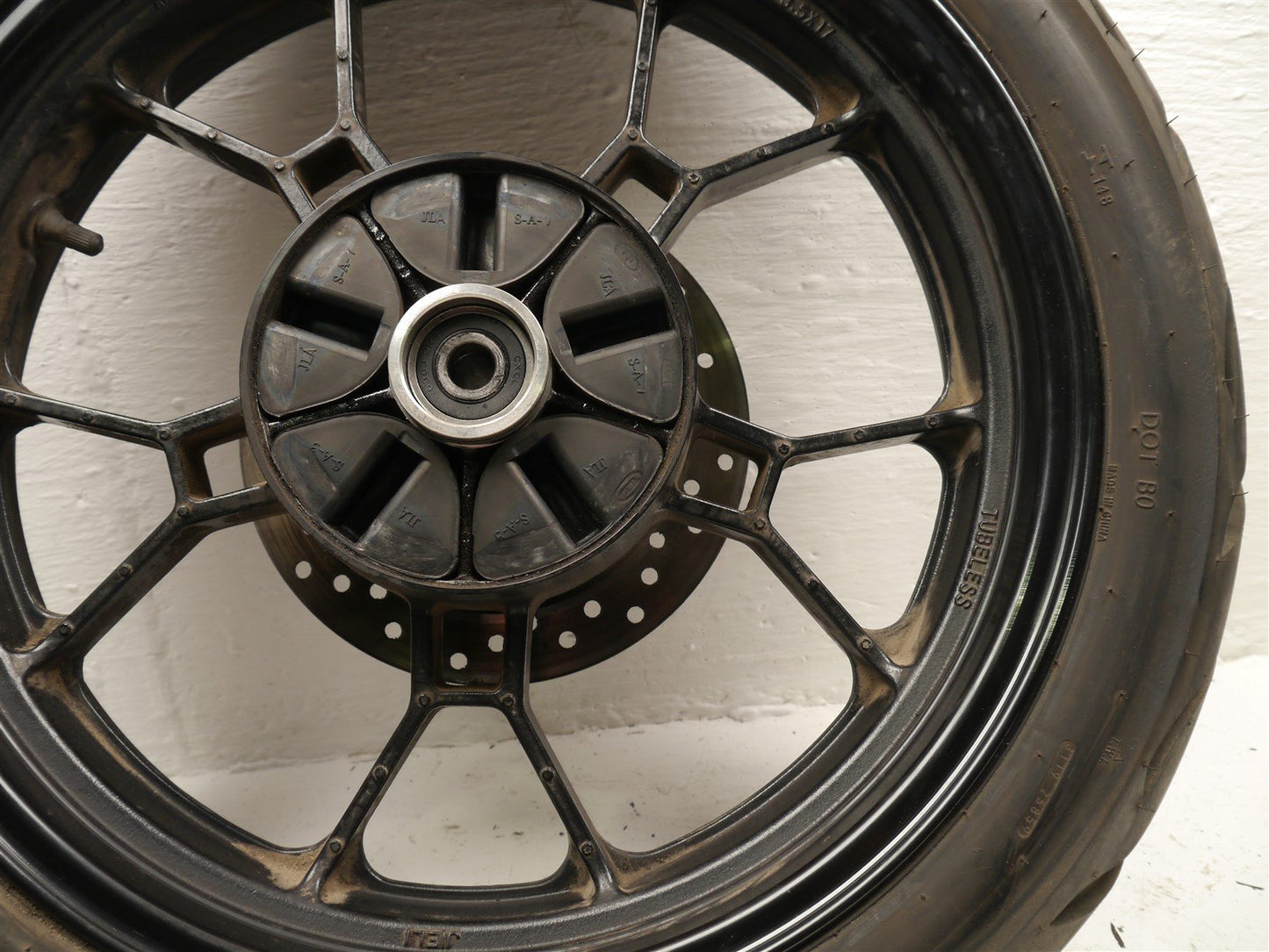 SINNIS RSX125 EFI REAR WHEEL & TIRE & BRAKE DISC