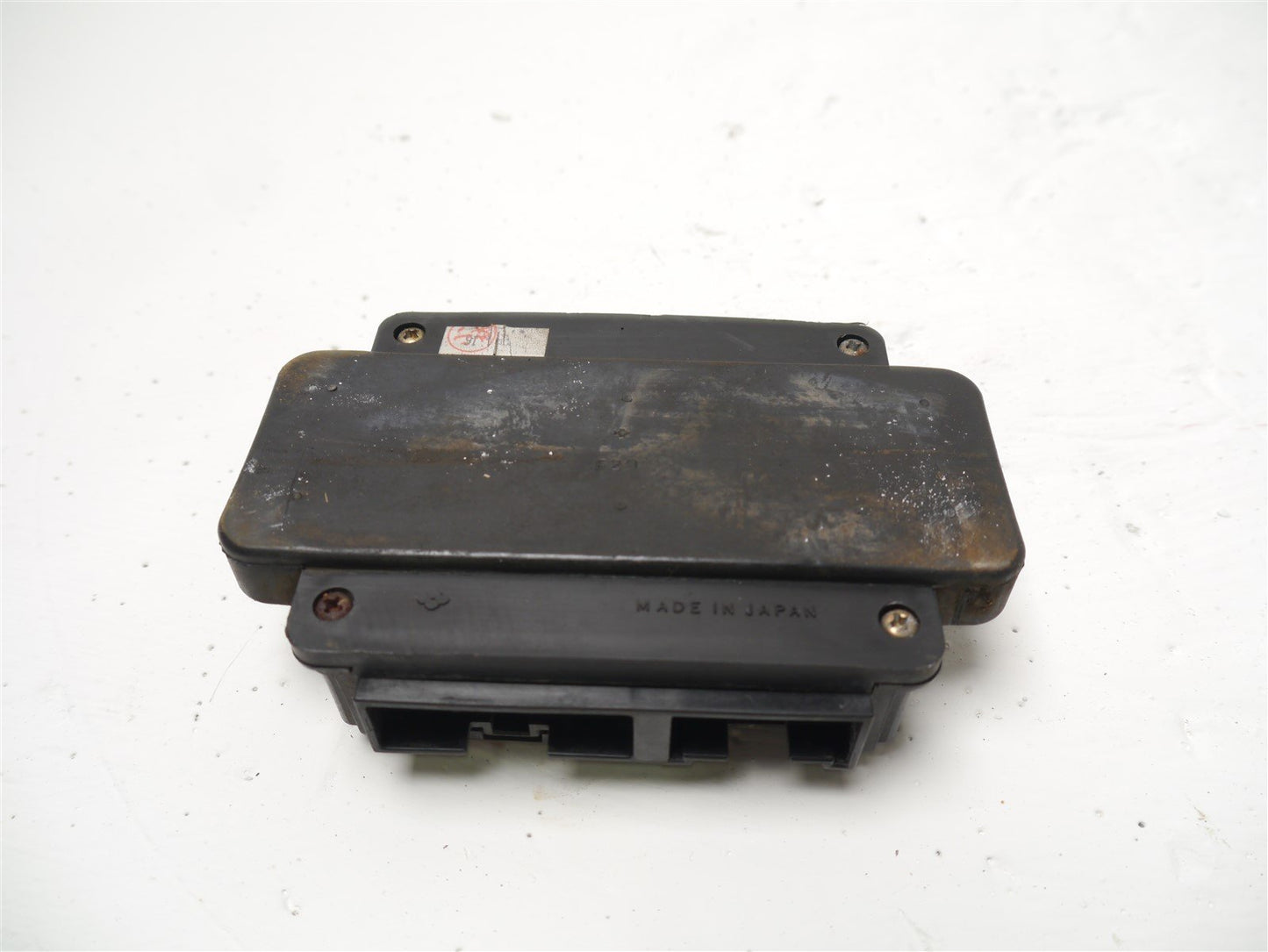 KAWASAKI ZZR1100 D 1993-2001 FUSE BOX