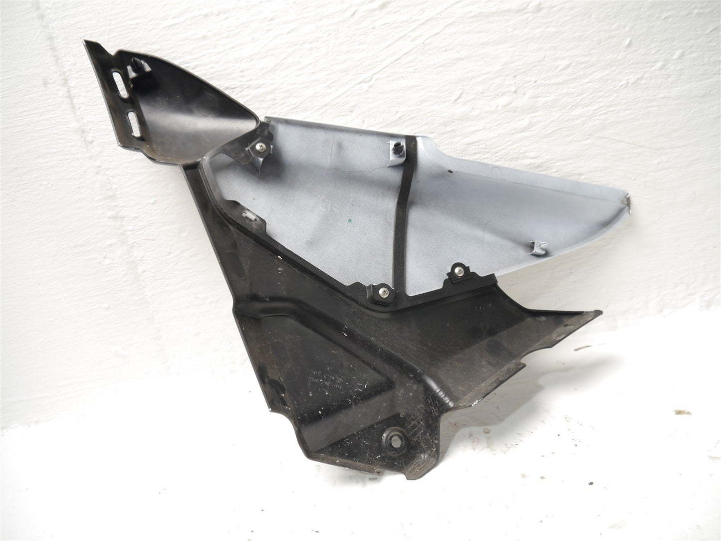 HONDA CB125F 2021-2023 RIGHT SIDE PANEL