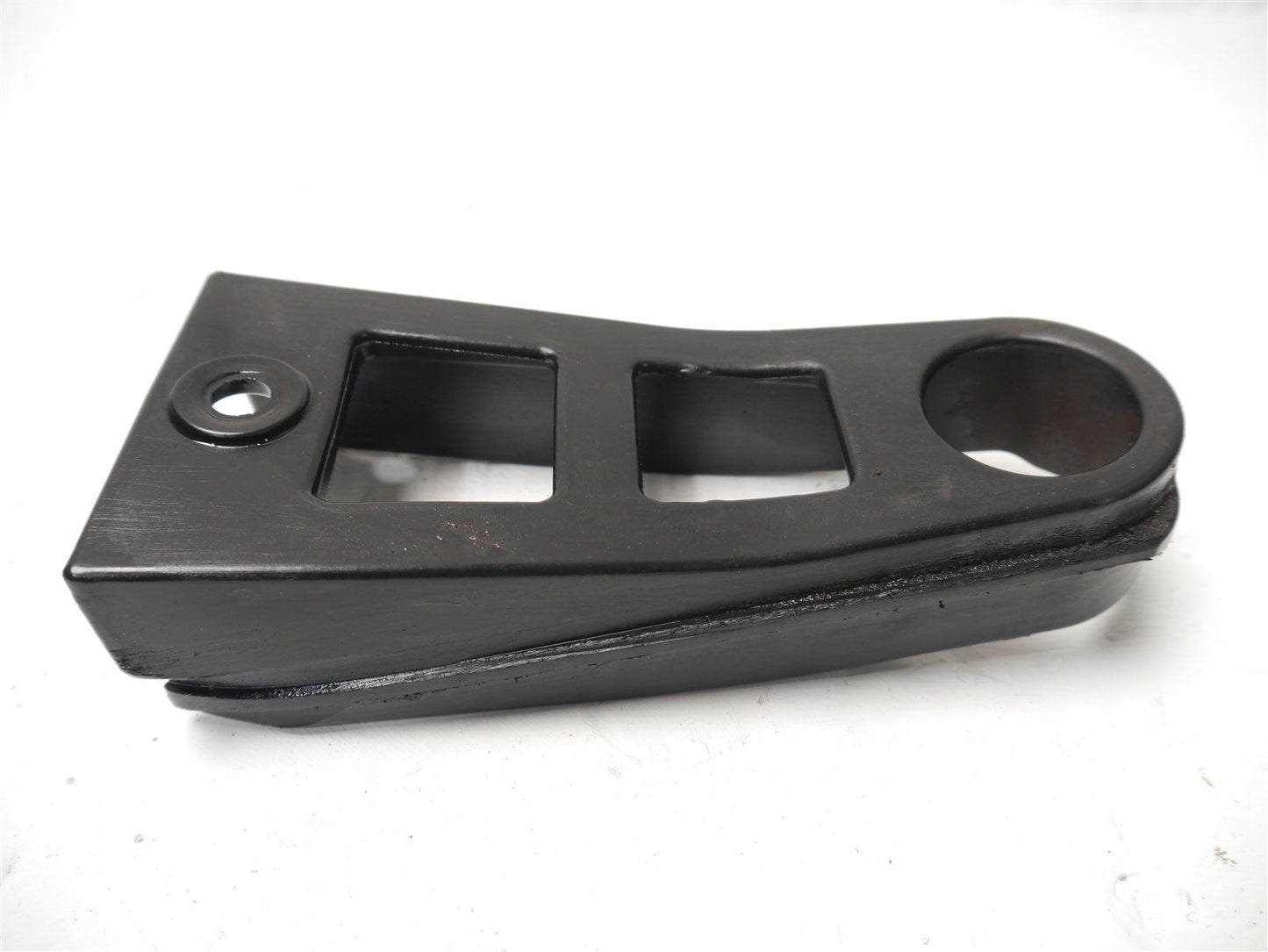 SINNIS AKUMA 125 2019-2021 SWINGARM CHAIN PROTECTOR